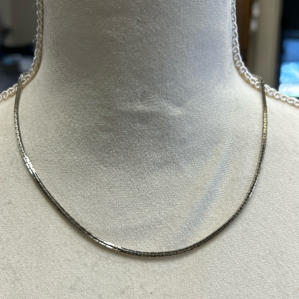 Korea Necklace